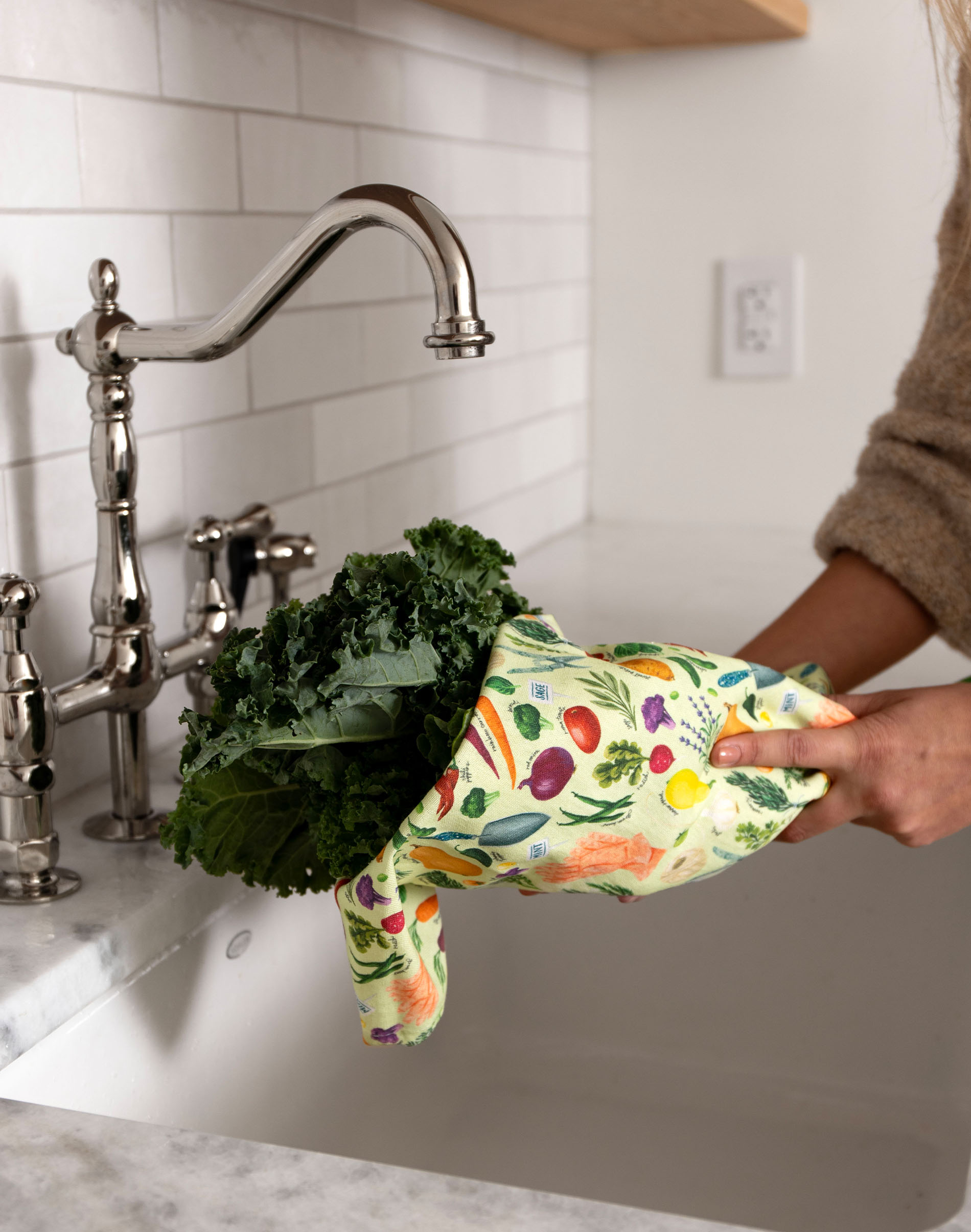 1Canoe2 In The Garden Kitchen Towel - Thumbnail 4